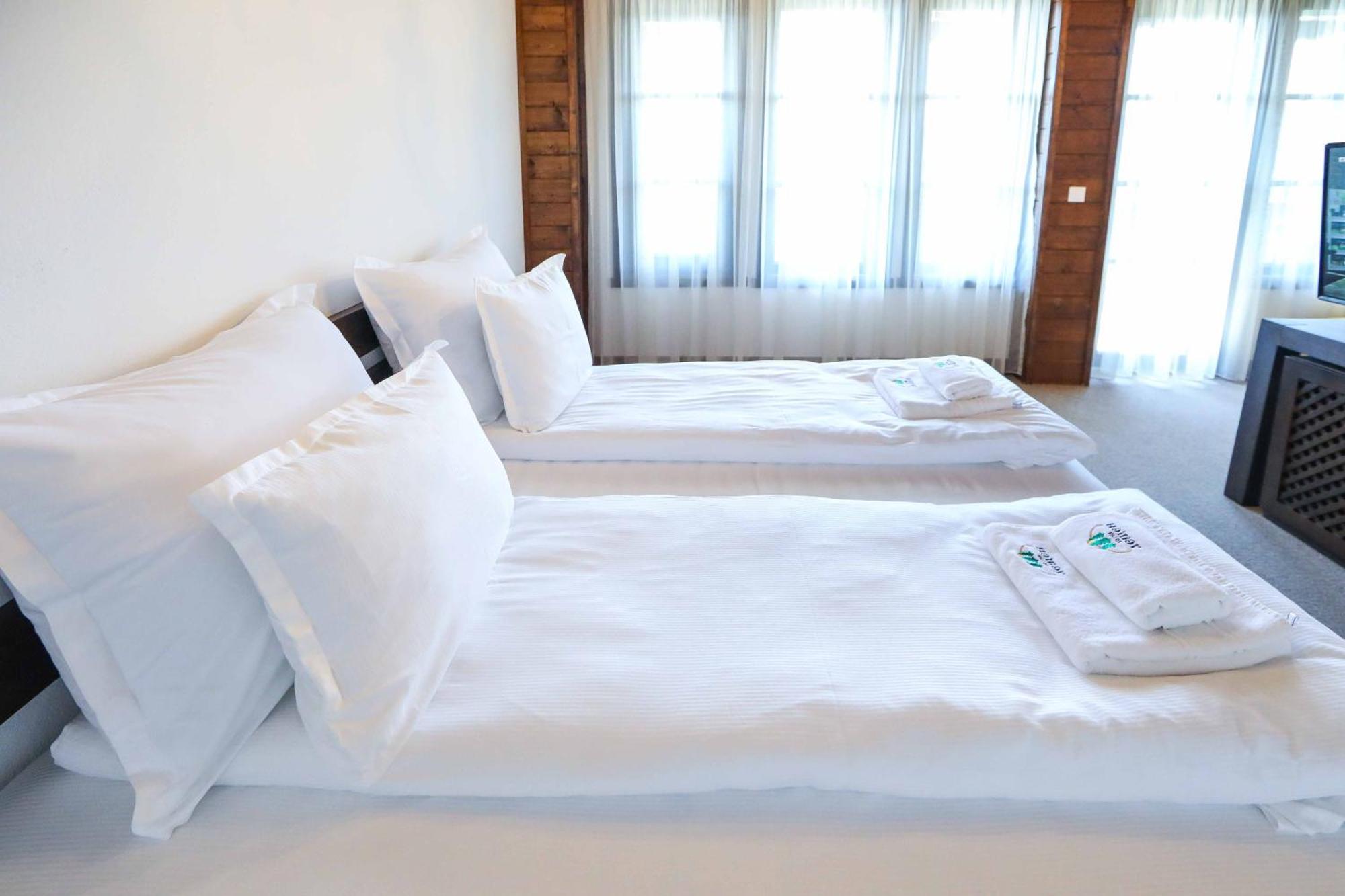 Hotel Leshten Leshten